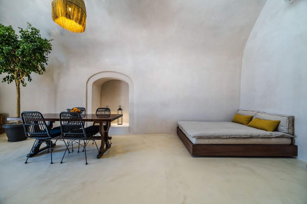Phaos -Prestige Suite Indoor HotTub & Outdoor Pool — снимка 4