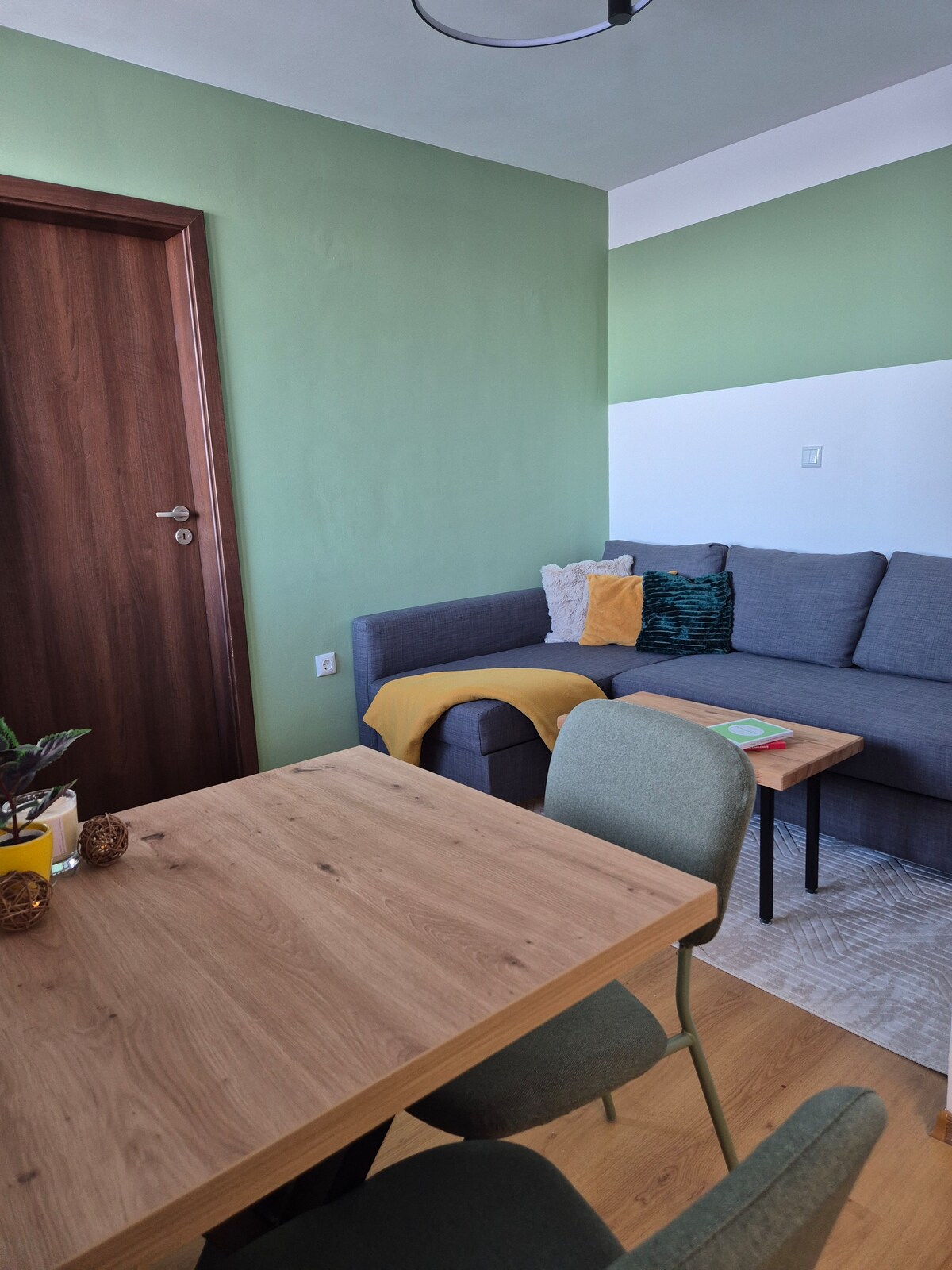 Cozy Mountain Condo w/ Terraces & Mountain Views — снимка 4