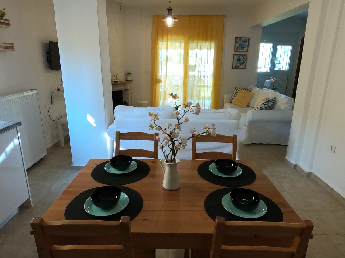 Holiday Villa with Private Yard
near the Beach! — снимка 4