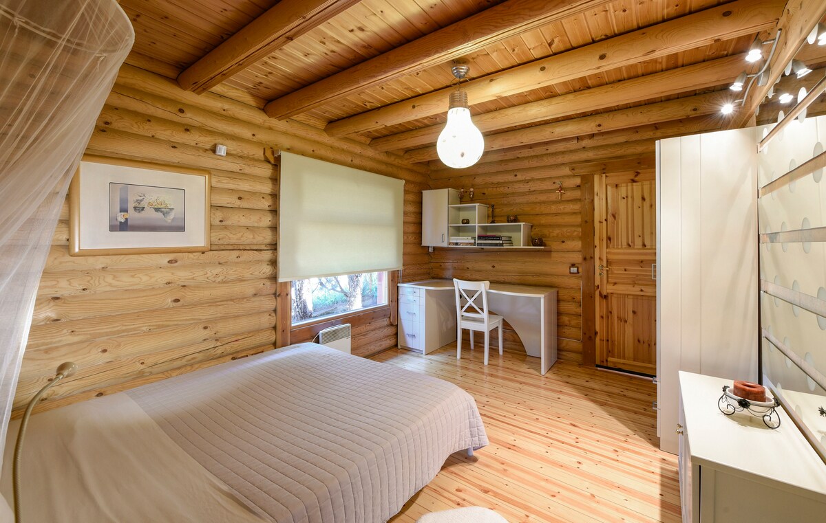Luxurious Finnish Wooden House on the Countryside — снимка 5