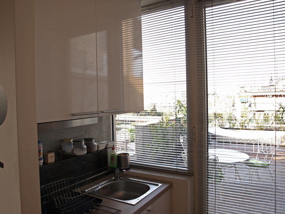 the wall bnb / green terrace 7th floor downtown — Апартамент в Thessaloniki