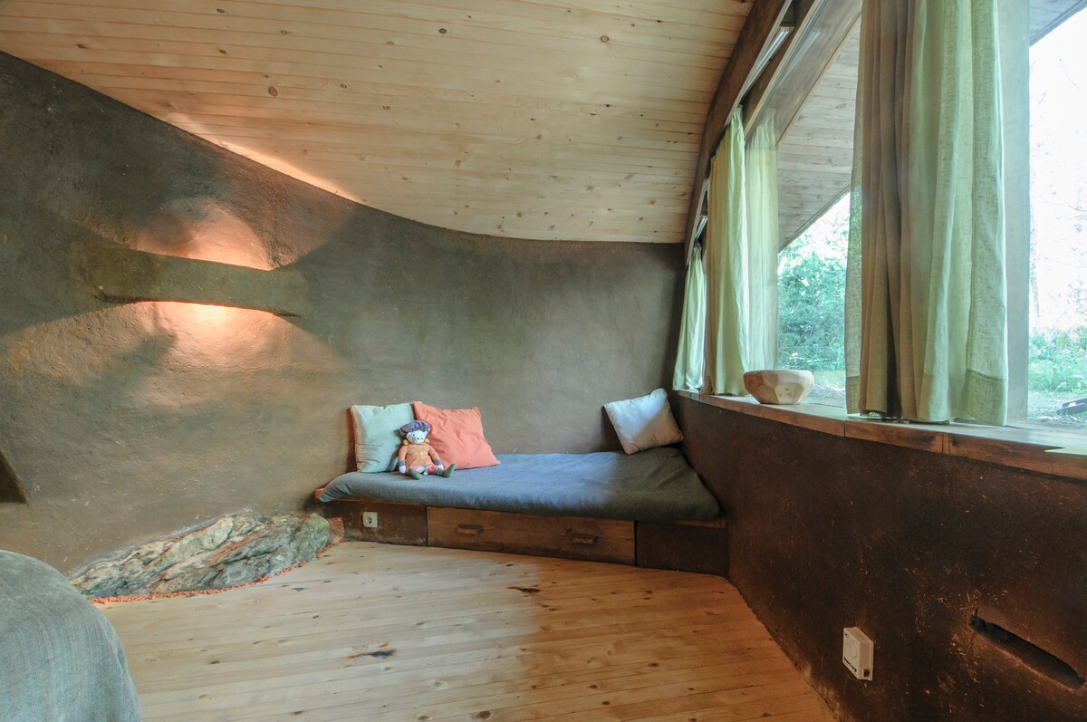 Omaya Nutshell House — снимка 1