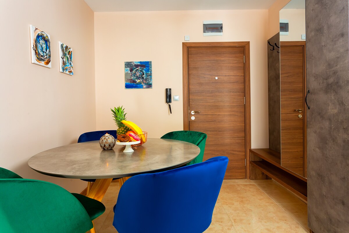 Two-room apartment in Kleptuz Aparts! Apt. 4 — снимка 2