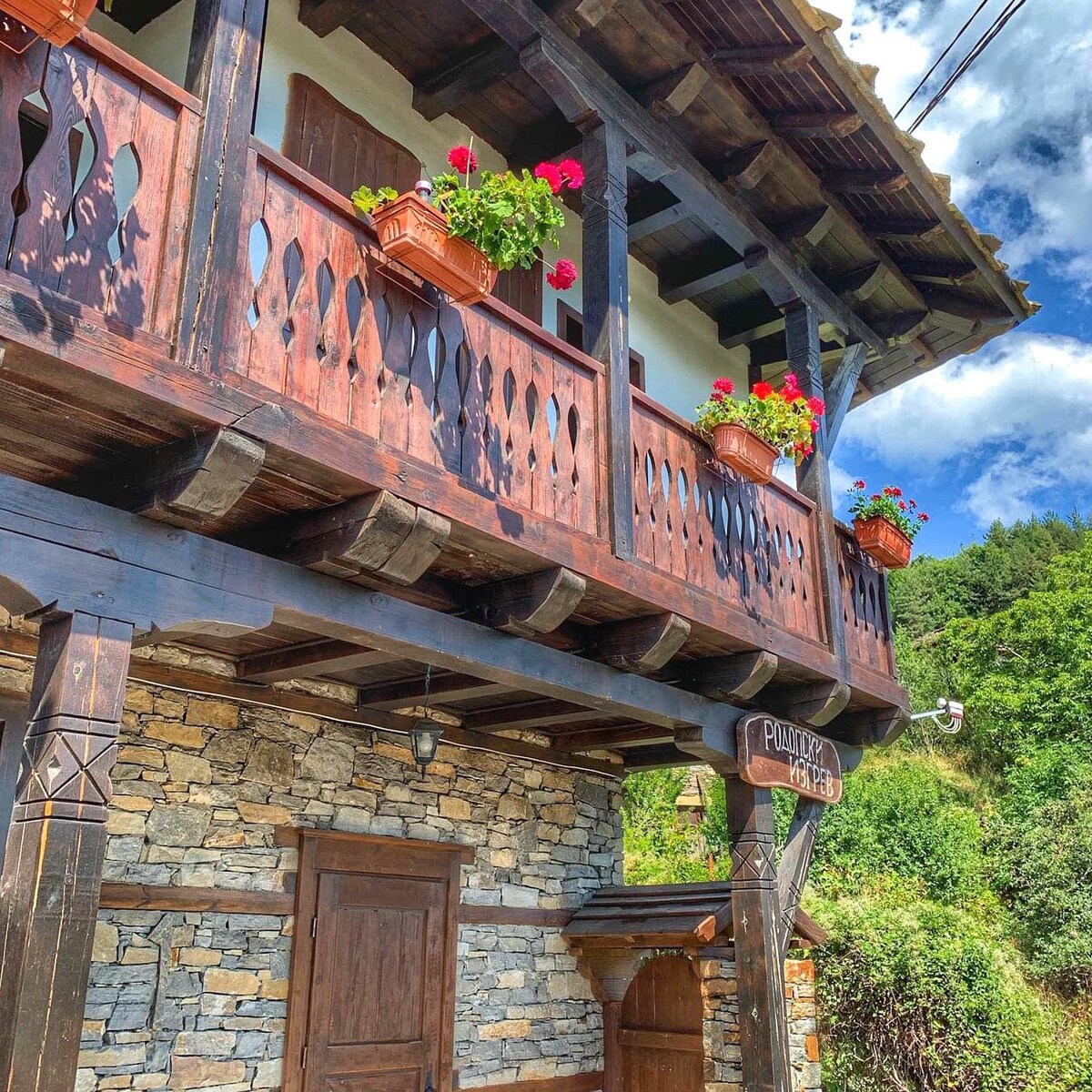 Amazing villa with Rhodopes Mountain View — снимка 2