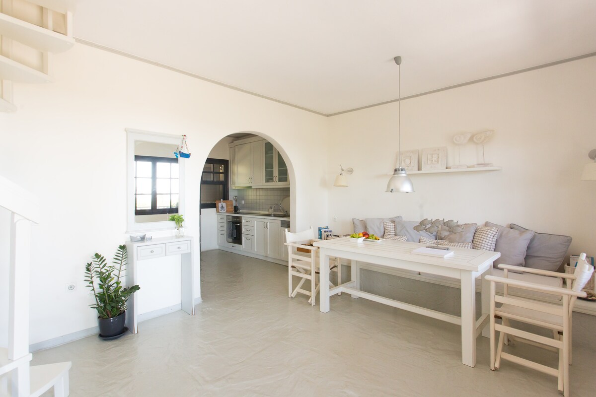 Dafni's beachfront house — снимка 3