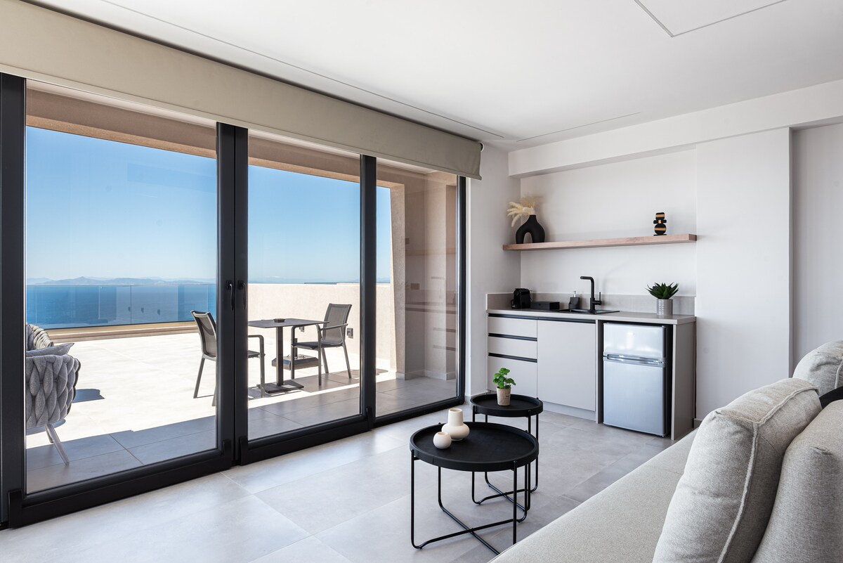 Deluxe Suites By Saronida Hills — снимка 2